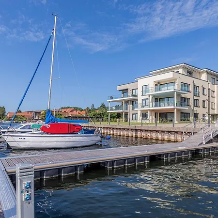 Apartmán Sebastian - Elegantes Domizil Mit Stegzugang, Terrasse & Altstadtnaehe Malchow (Mecklenburg-Vorpommern)