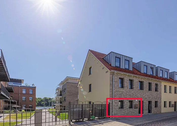 Sebastian - Elegantes Domizil Mit Stegzugang, Terrasse & Altstadtnaehe Apartamento