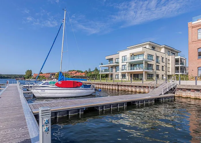 Apartamento Sebastian - Elegantes Domizil Mit Stegzugang, Terrasse & Altstadtnaehe Malchow (Mecklenburg-Vorpommern)